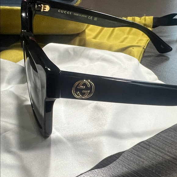 Gucci Black Sunglasses with Yellow Case - Picture 5 of 12